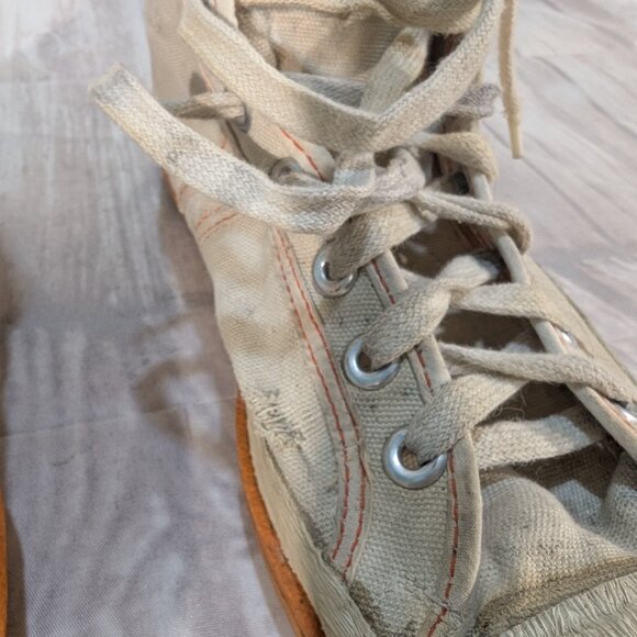 VTG Acton Wings Broomball Men's 10 White Canvas Broom Ball Athletic Sneaker - Picture 3 of 12